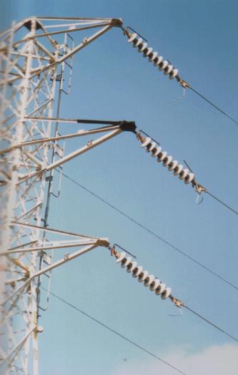 消えゆく送電線