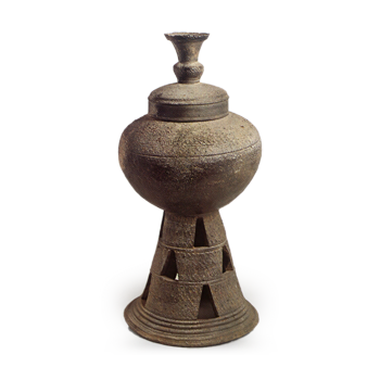 須恵器 台付壺 | 鶴田 純久の章 お話