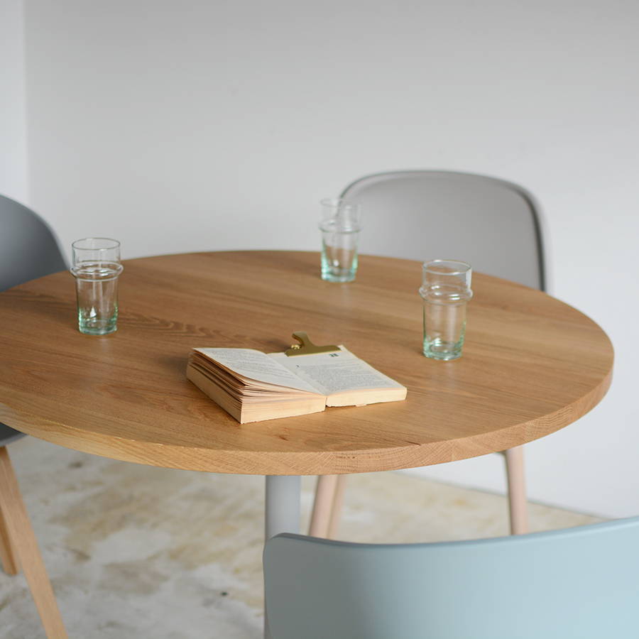 カフェテーブル