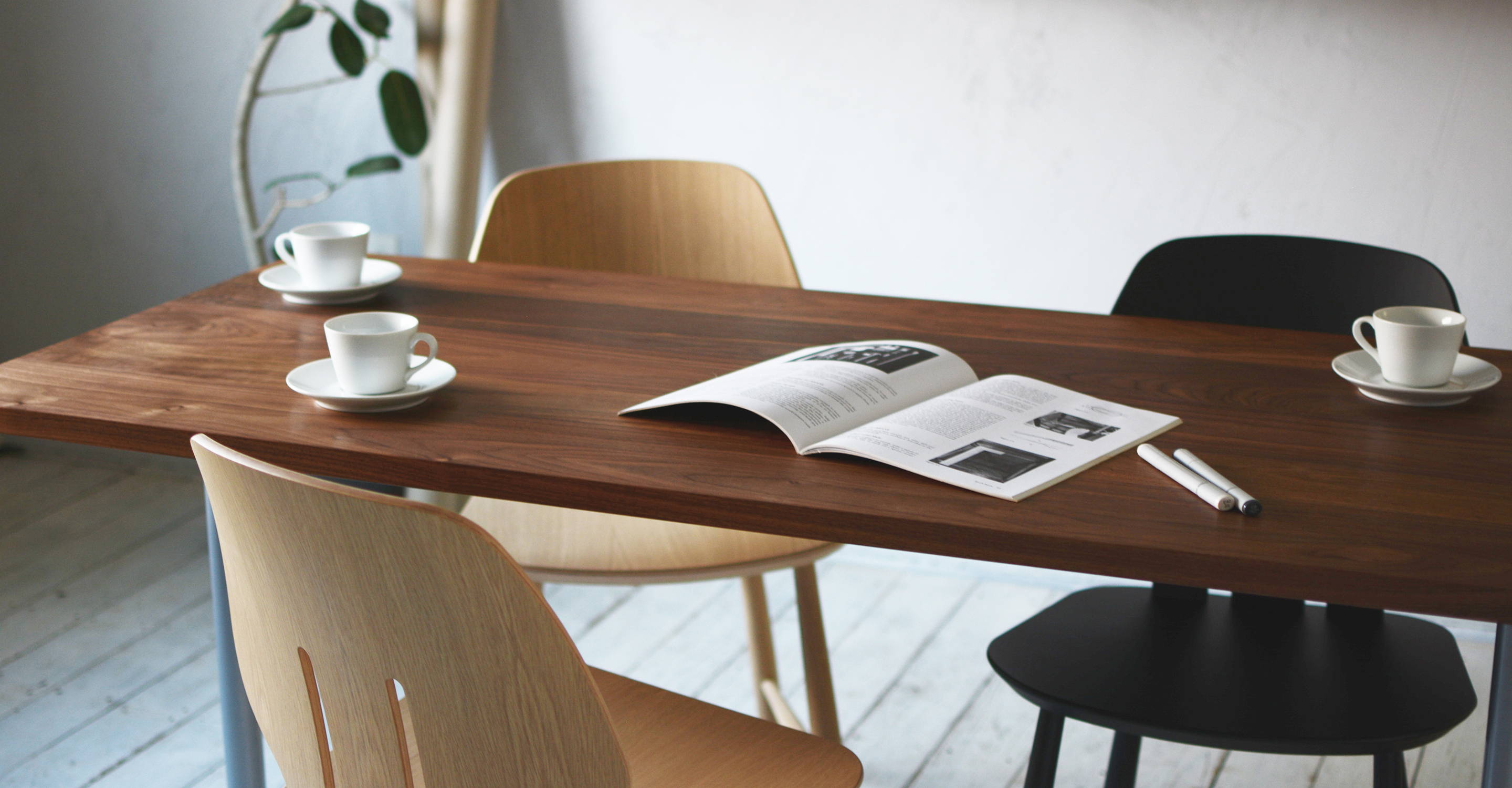 カフェテーブル