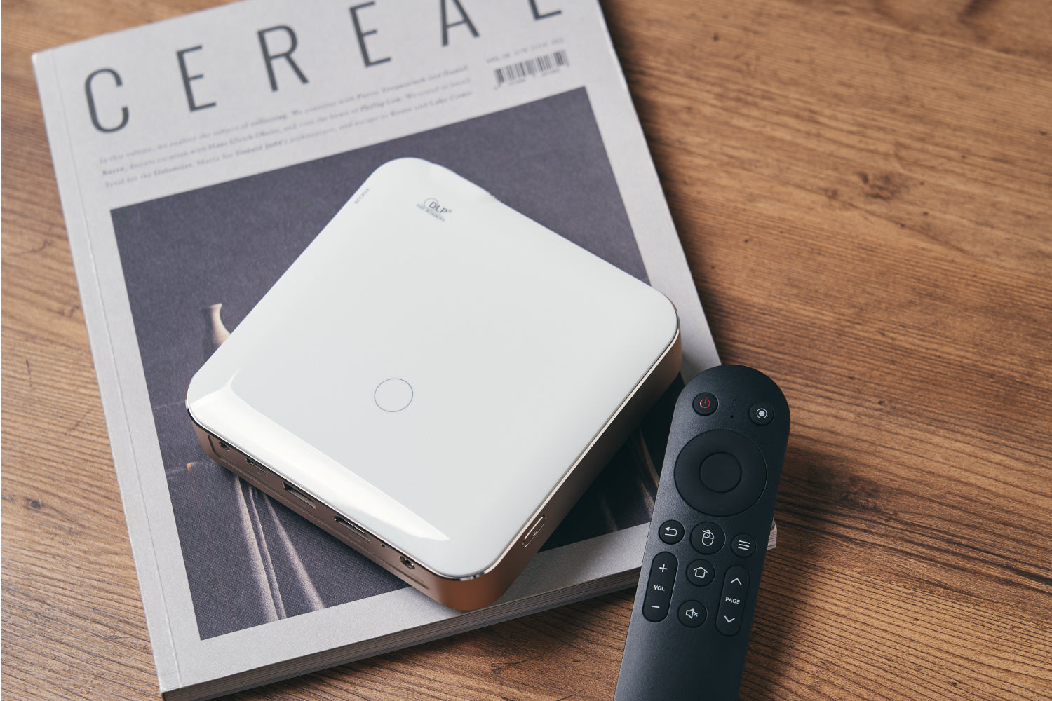 おしゃれX健康X時短家電 UENO-mono – モバイルプロジェクター KABĒNI