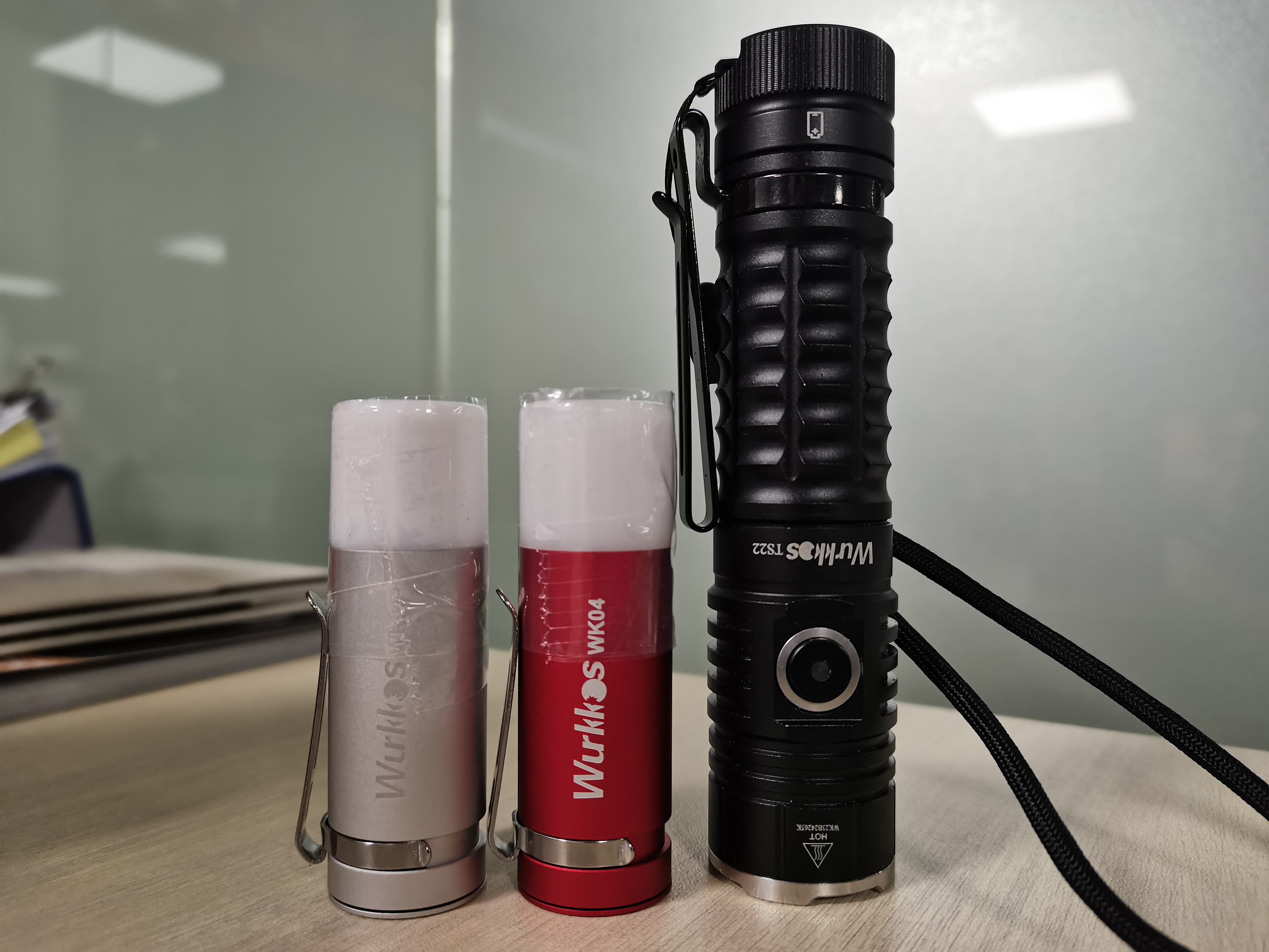 New Color】Wurkkos WK04 Double-Sided Flashlight, Rechargeable with