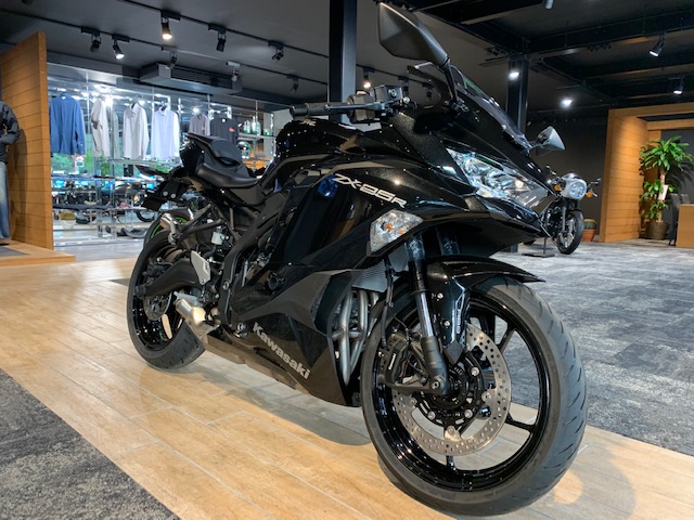 Ninja ZX-25R年内ご納車可能車両ございます！ [最新情報] | U-MEDIA