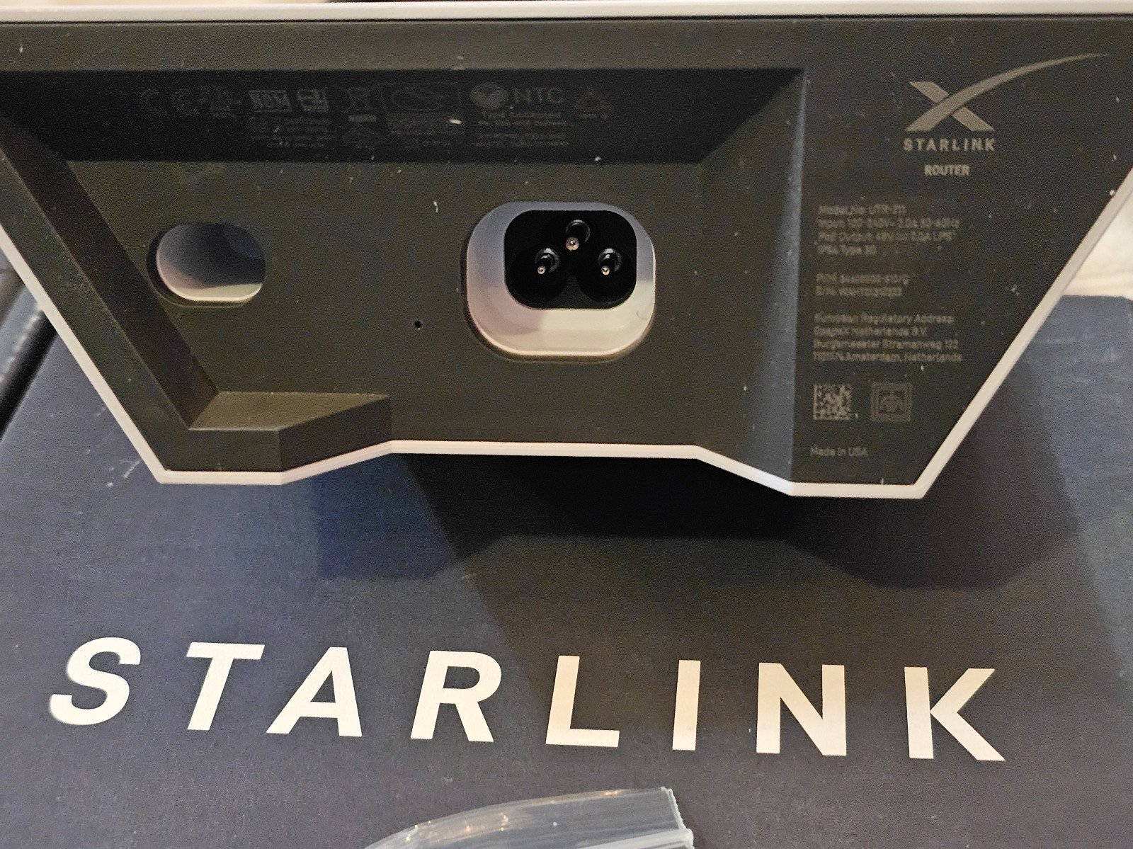 Tesla Starlink Mesh WiFi Router UTR-211 | Mercari