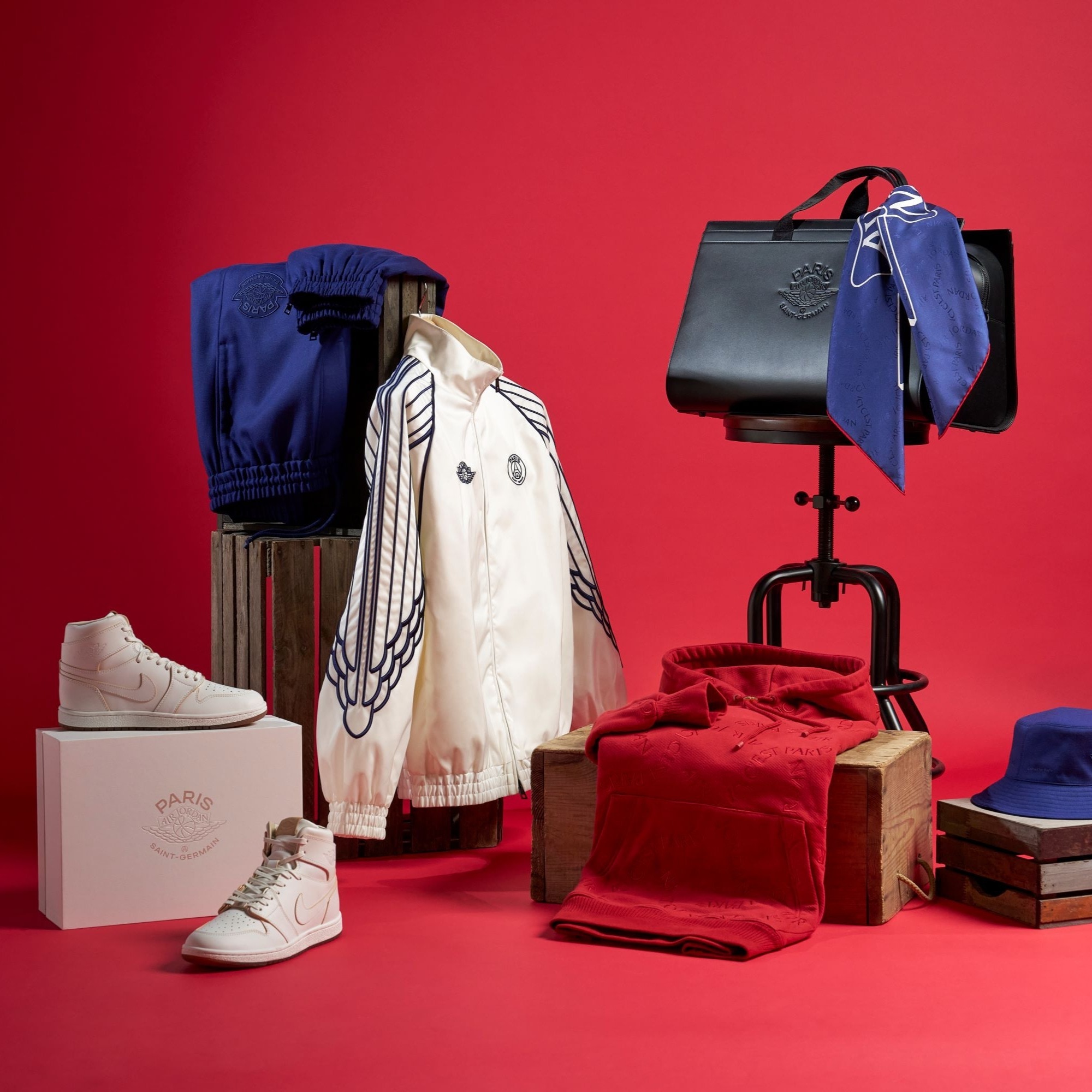 PSG x ジョーダン ウィングス 'パリ' セーター - ブルー ボイド