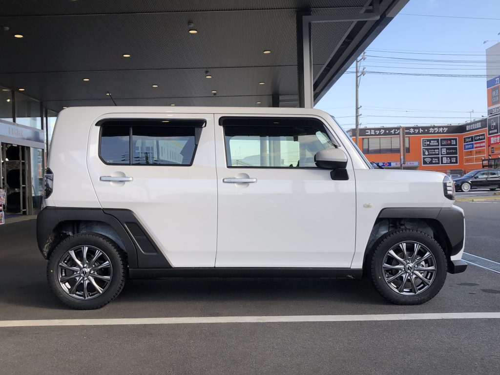 新型 ダイハツ タフトにスタッドレスタイヤを取付！15インチの165