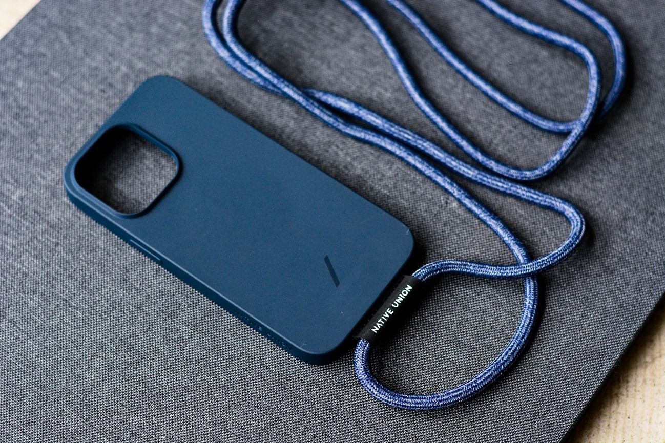 NativeUnion_iPhone13 | アウトドア・キャンプ用品の通販 UNBY ONLINE