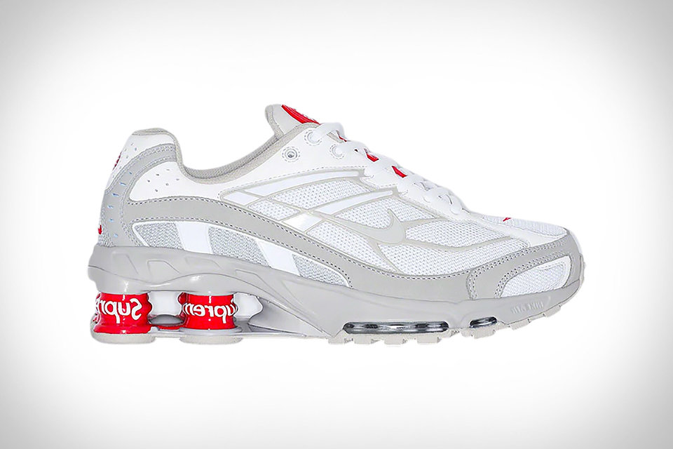 Supreme x Nike ShoxRide2スニーカー | Uncrate