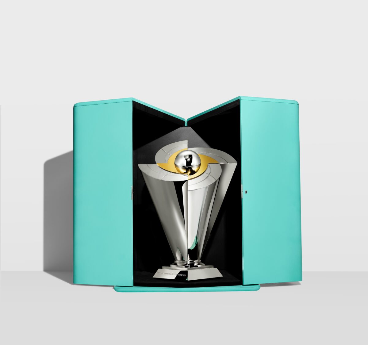 ドジャースが掴んだ、MLBワールドシリーズの優勝トロフィー！の制作