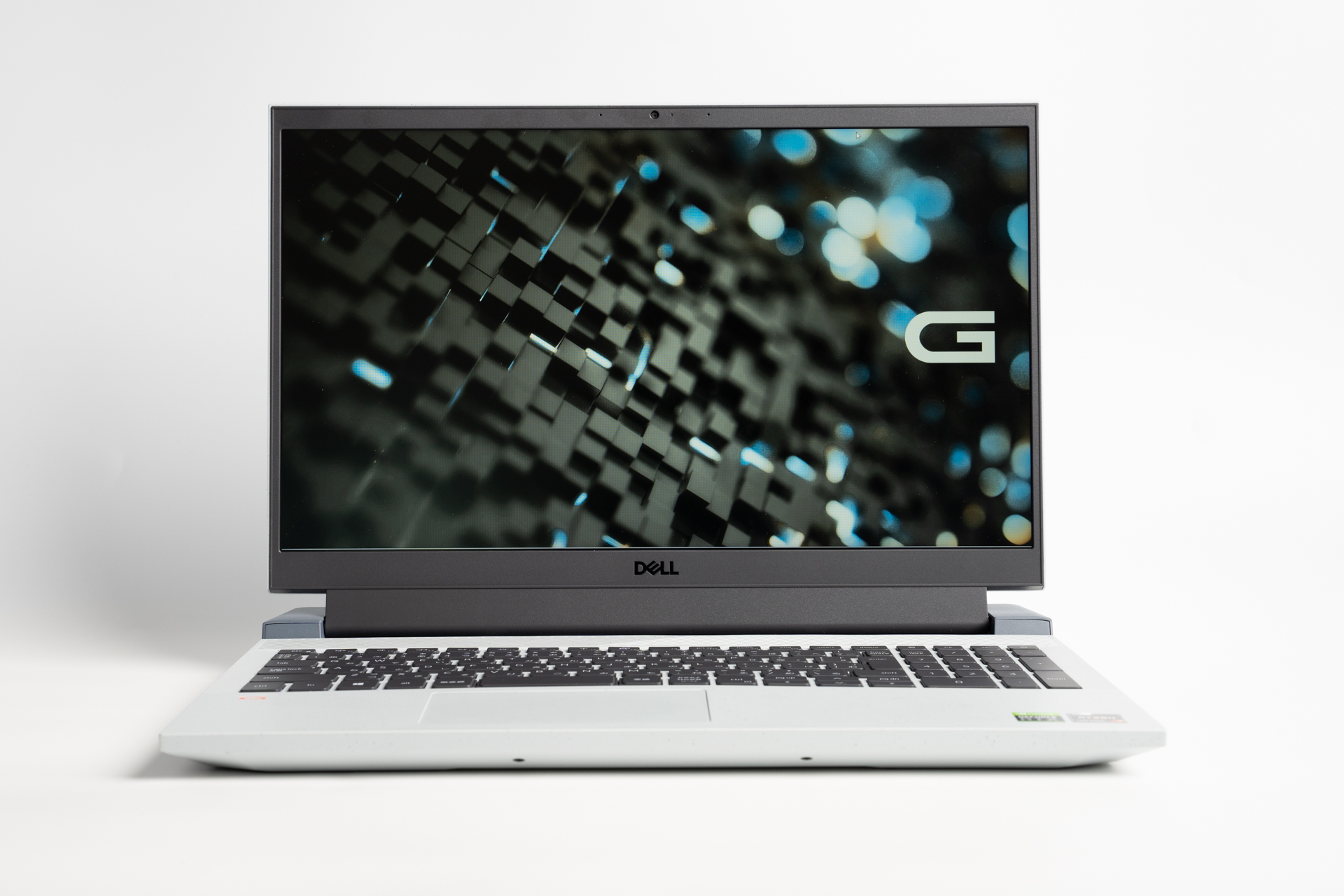 Dell G15 Ryzen™ Edition 5515 レビュー完成された高コスパゲーミング