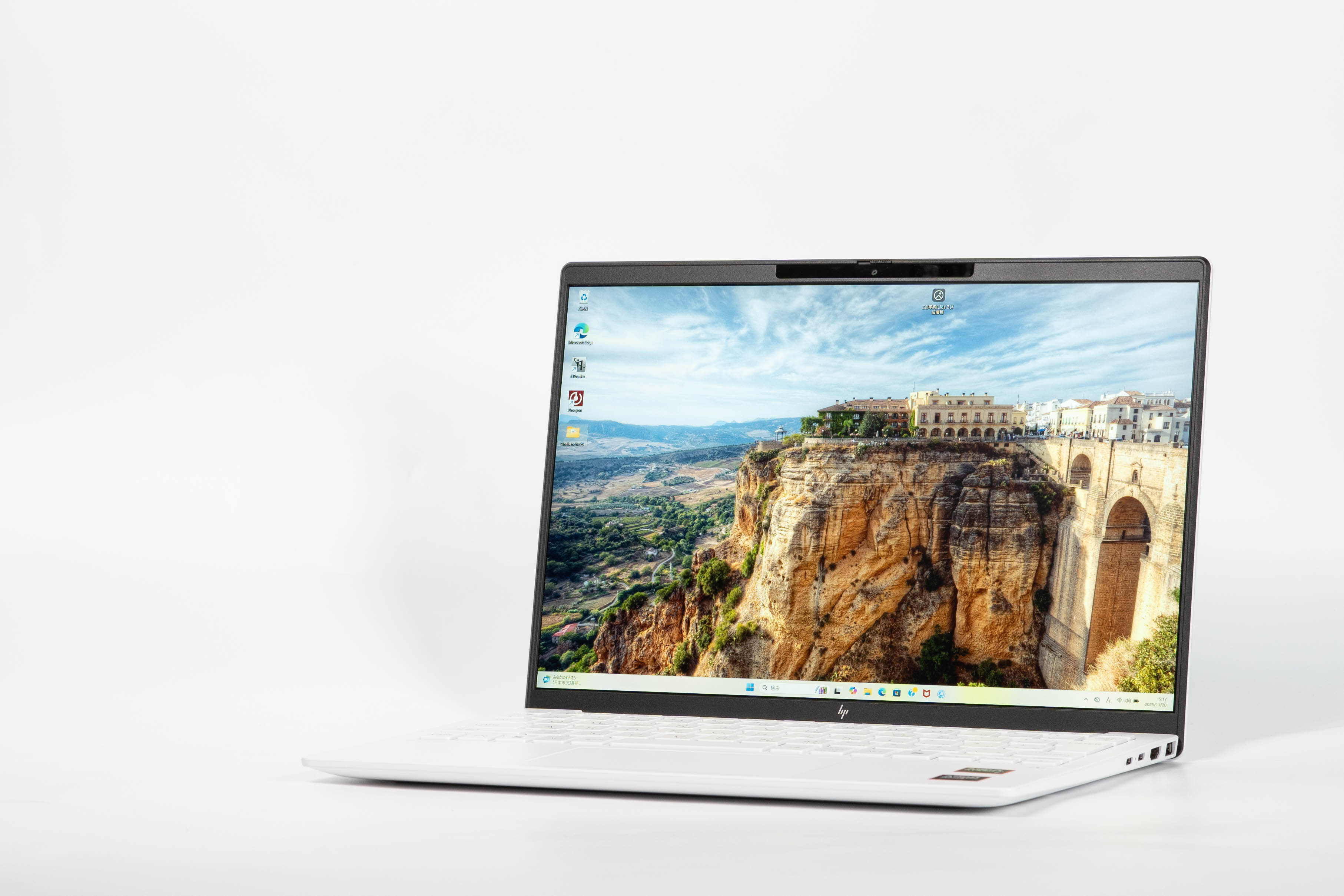 HP OmniBook 7 Aero 13-bgレビュー 超人気のHP Pavilion Aero 13-bgの