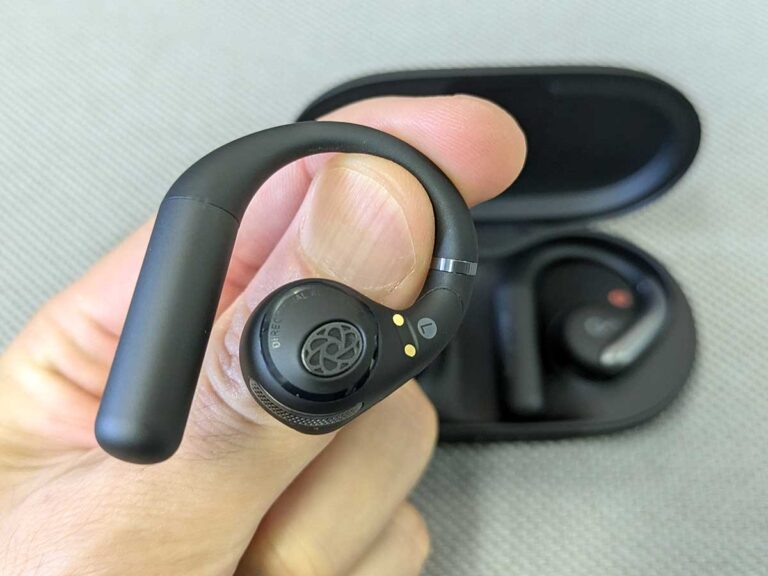 話題のオープンイヤホンを検証 アンカーの『エアロフィット』は値段