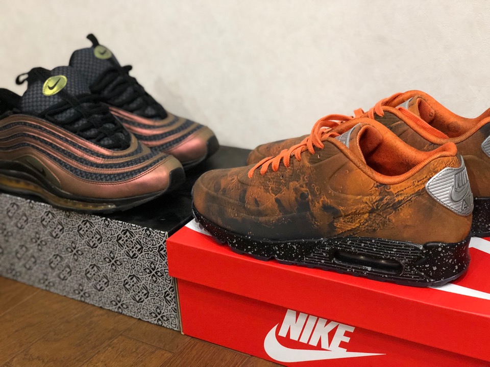 レビュー】Nike Air Max 90 QS “Mars Landing” 光り方・サイズ感・履き