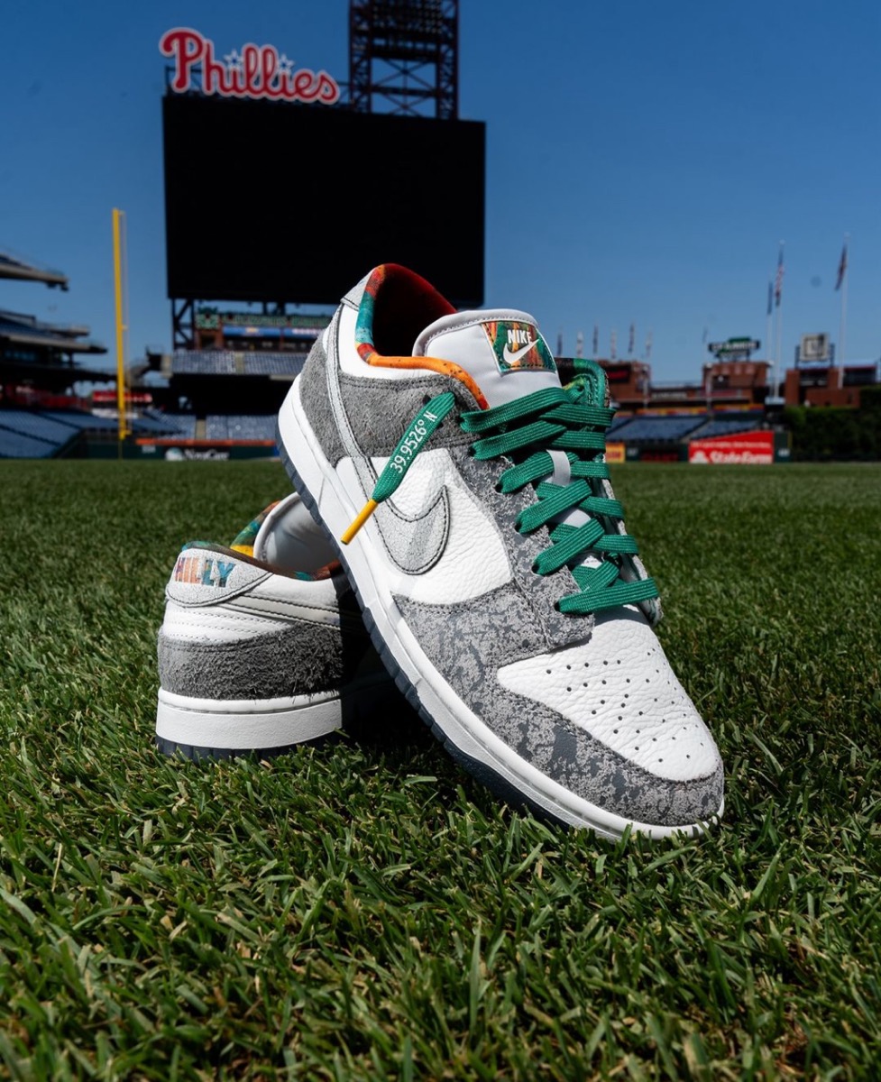 Lapstone & Hammer / Creme × Nike Dunk Low PRM “Philly”が海外5月30