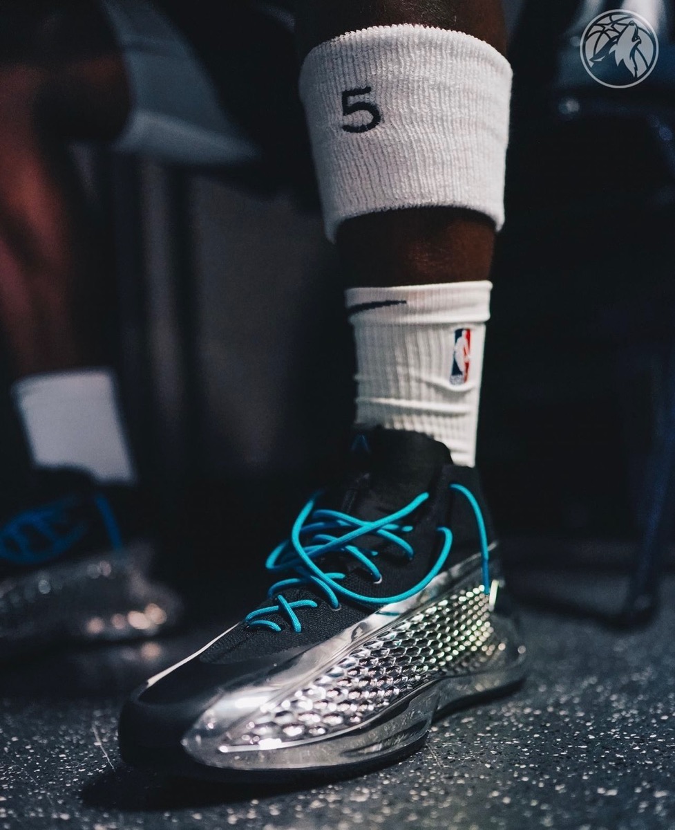 adidas Anthony Edwards 1 “Silver Metallic”が国内3月1日より発売