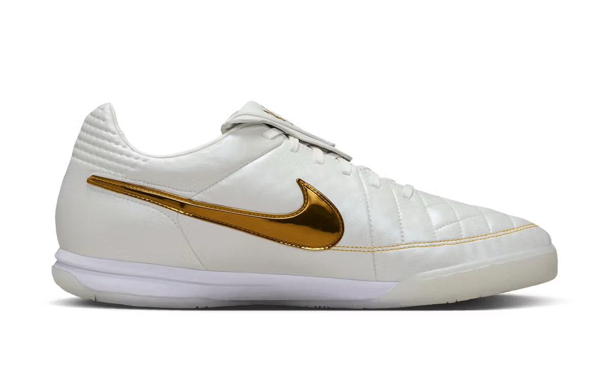 Ronaldinho x Nike Tiempo Legend SE “Touch of Gold”が国内12月10日