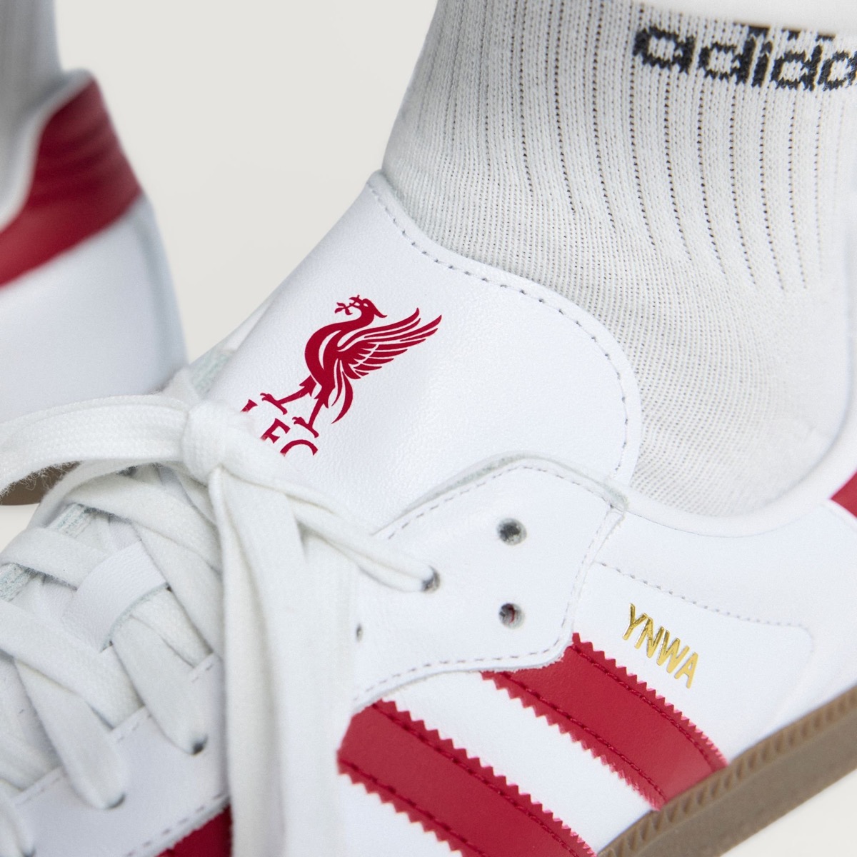 Liverpool FC x adidas Samba & 25/26 キットが国内発売開始［JQ4041
