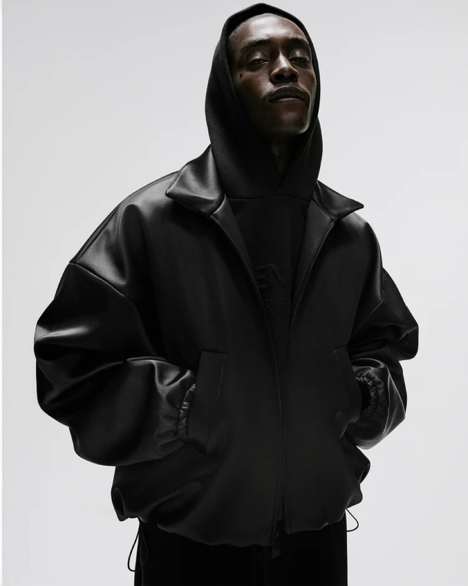 Fear of God ESSENTIALS Fall 2025 Collectionが発売開始 | UP TO DATE