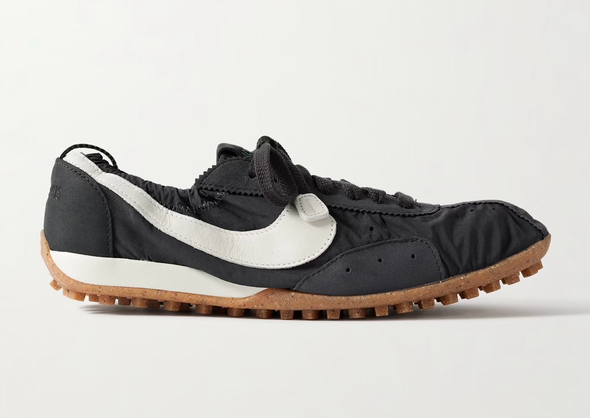 Jacquemus x Nike Moon Shoe SP が国内10月10日より発売［HV8547-001