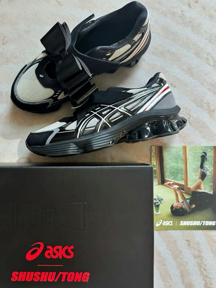 SHUSHU/TONG x Asics リボンをあしらった Gel-Kinetic Fluent が国内12