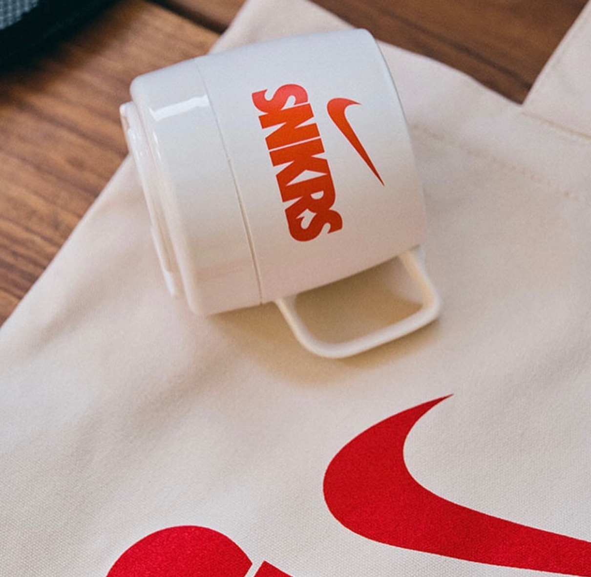 Nike × Helinox 韓国版SNKRSの4周年記念イベントが海外9月25日に開催