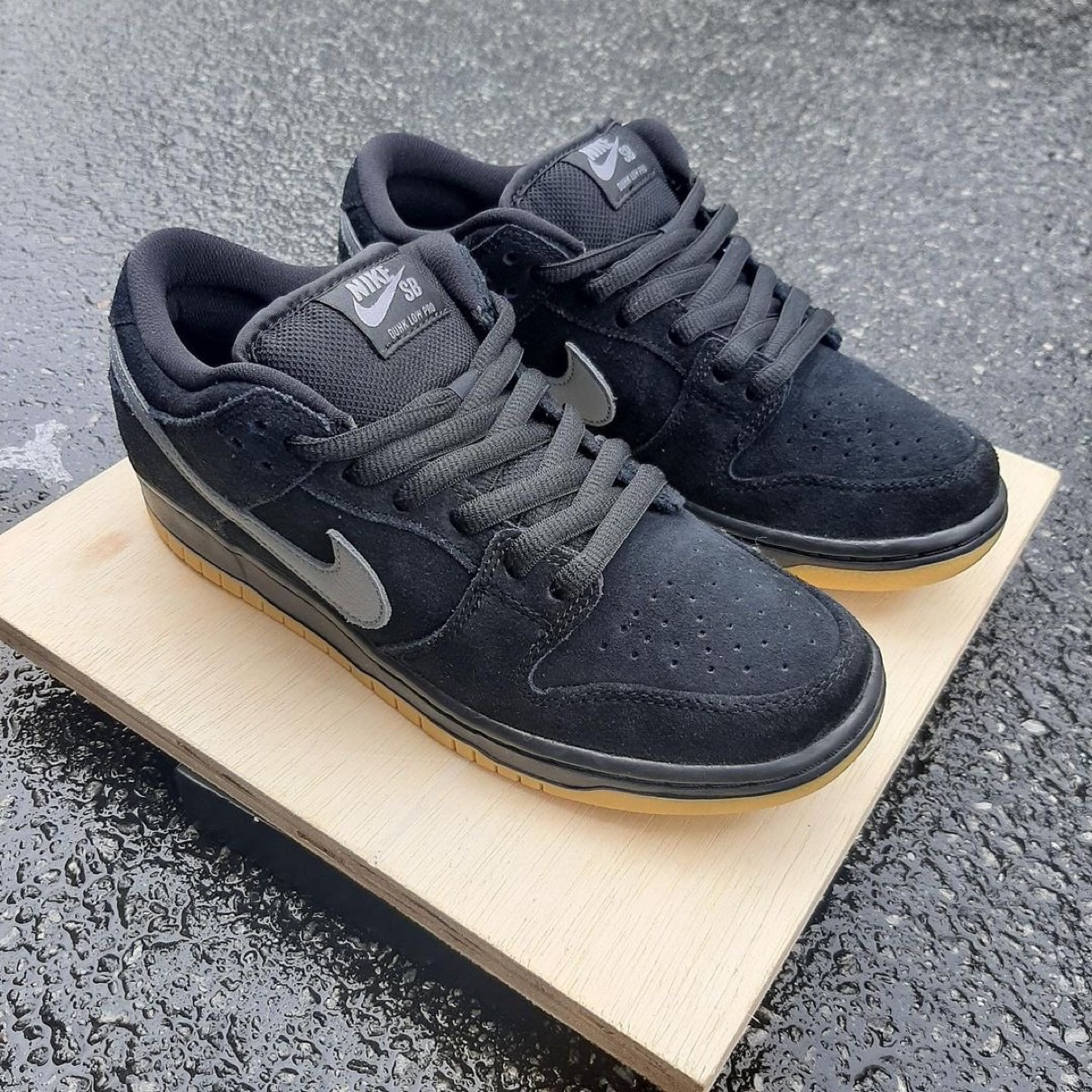 Nike SB Dunk Low Pro “Black Fog”が国内2月10日に発売予定 | UP TO DATE