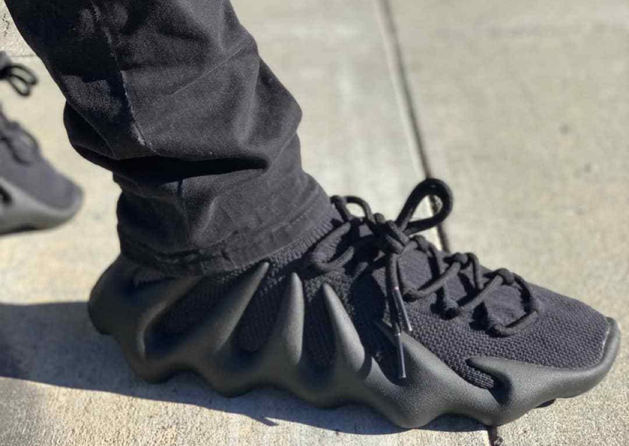 adidas】Yeezy 450 “Utility Black”が国内8月2日に発売予定 | UP TO DATE