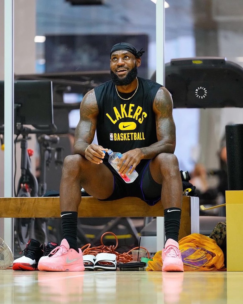 レブロンの20代目シグネチャーモデル『Nike LeBron 20』がお披露目