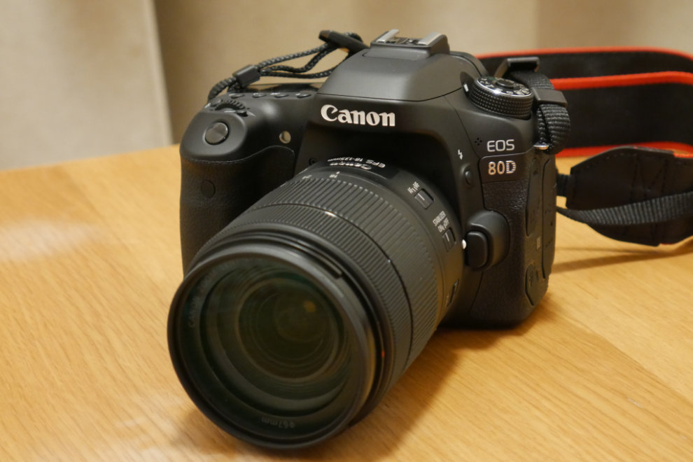 嬉しみ溢れる人生初の一眼レフ・初単焦点レンズ・初ストロボ購入