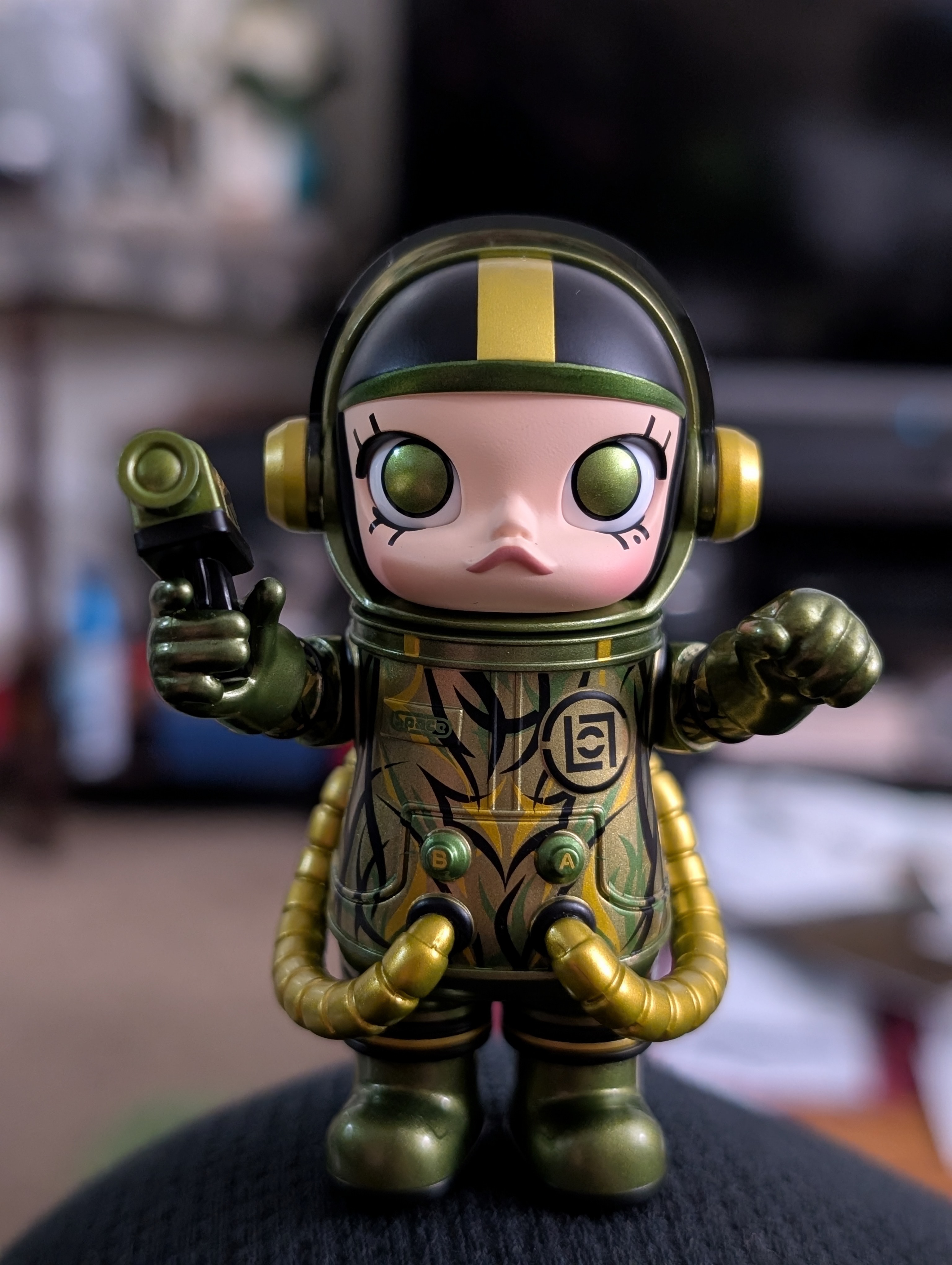 MEGA SPACE MOLLY 100% CLOT-Olive Alienegra - POP MART (United States)