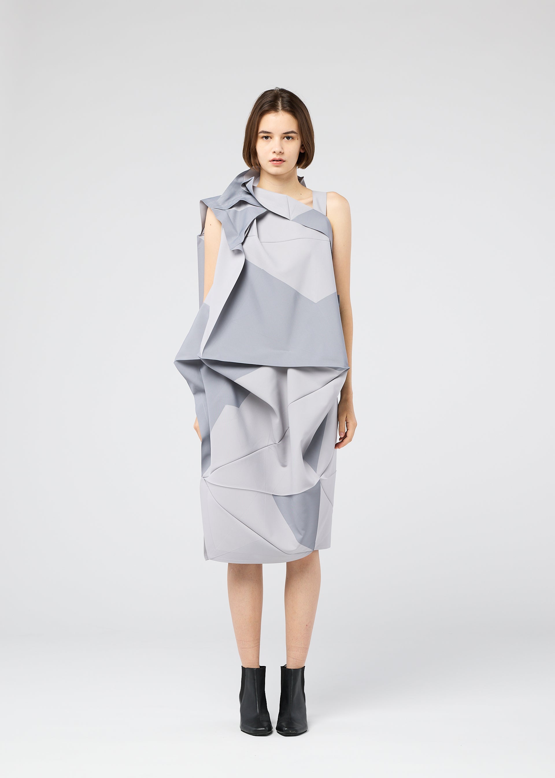 132 5. ISSEY MIYAKE – ISSEY MIYAKE ONLINE STORE