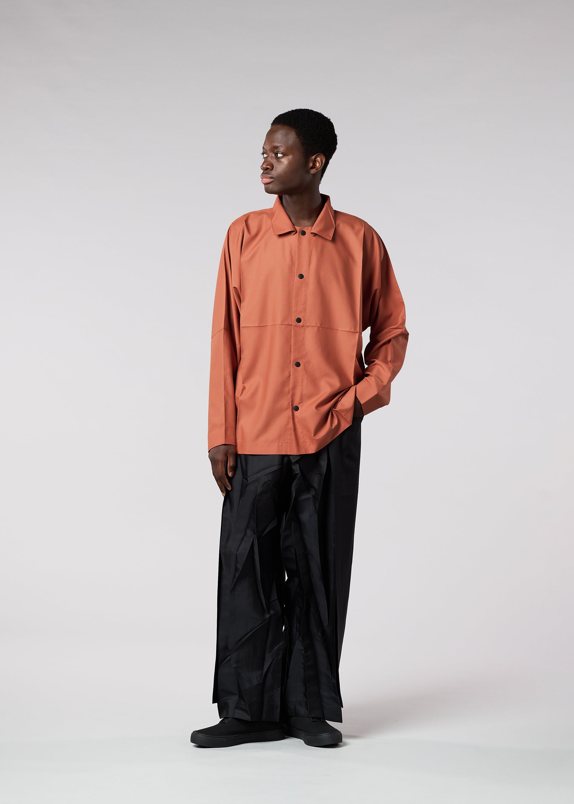 COMPACT SHIRT – ISSEY MIYAKE ONLINE STORE