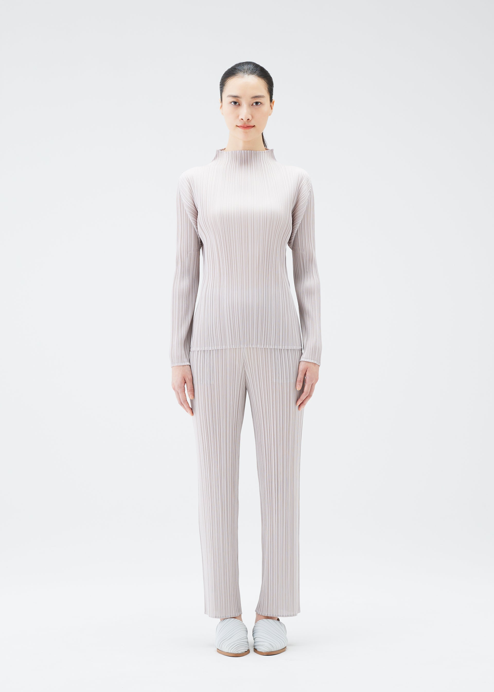 NEW COLORFUL BASICS 4 – ISSEY MIYAKE ONLINE STORE