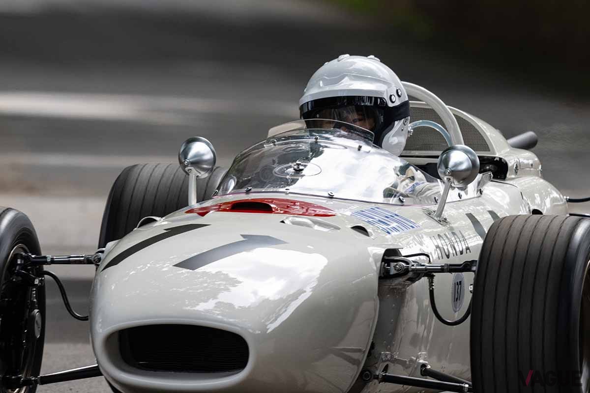ホンダF1挑戦から60年 角田裕毅選手の運転でグッドウッドで蘇った F1初