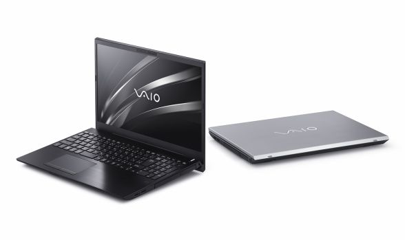 2kg強と軽量で、デスクトップに近い作業領域を持つ15.6型「VAIO Pro PH