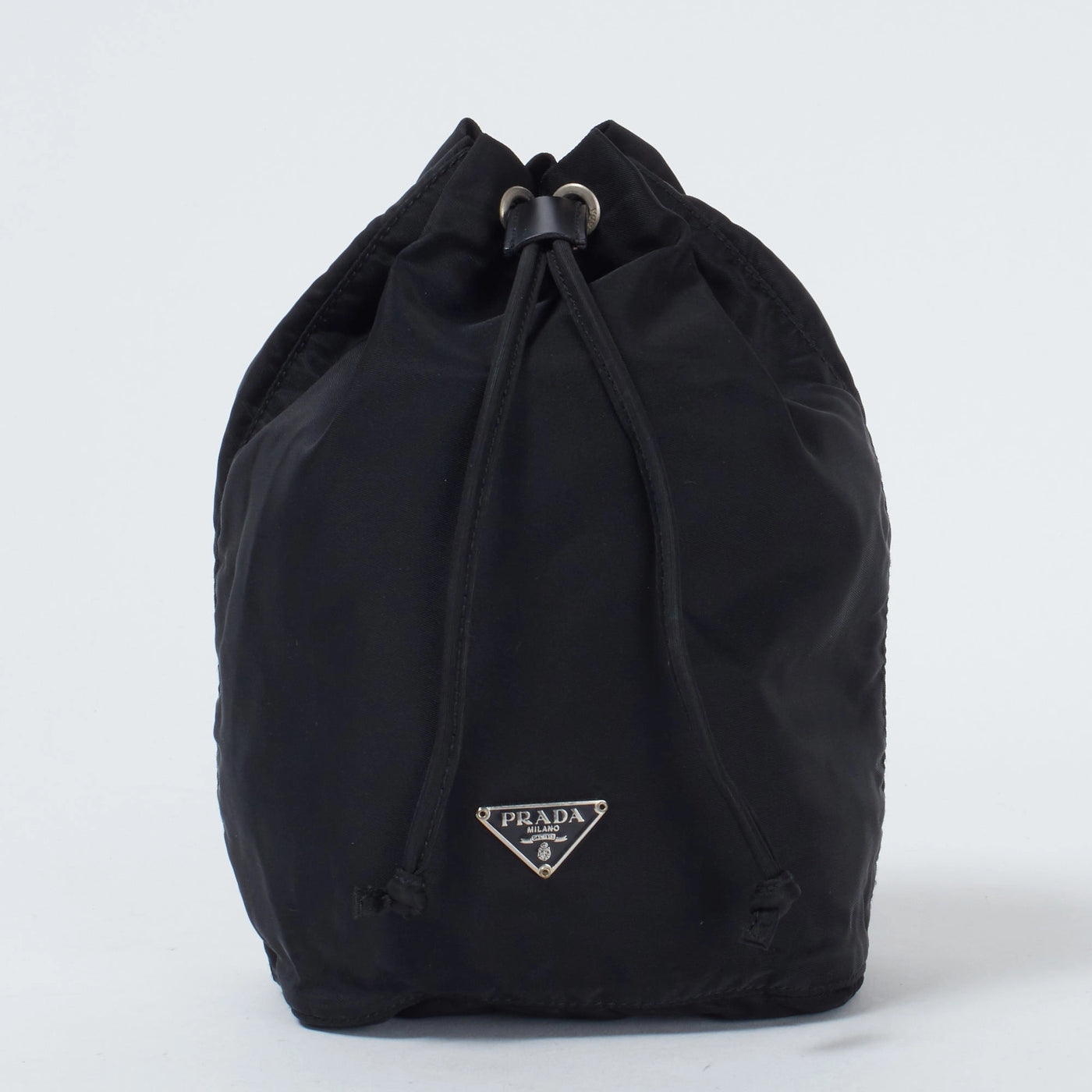 PRADA/プラダ】テスートナイロン 巾着ポーチ/ハンドバッグ – VALTIQUE