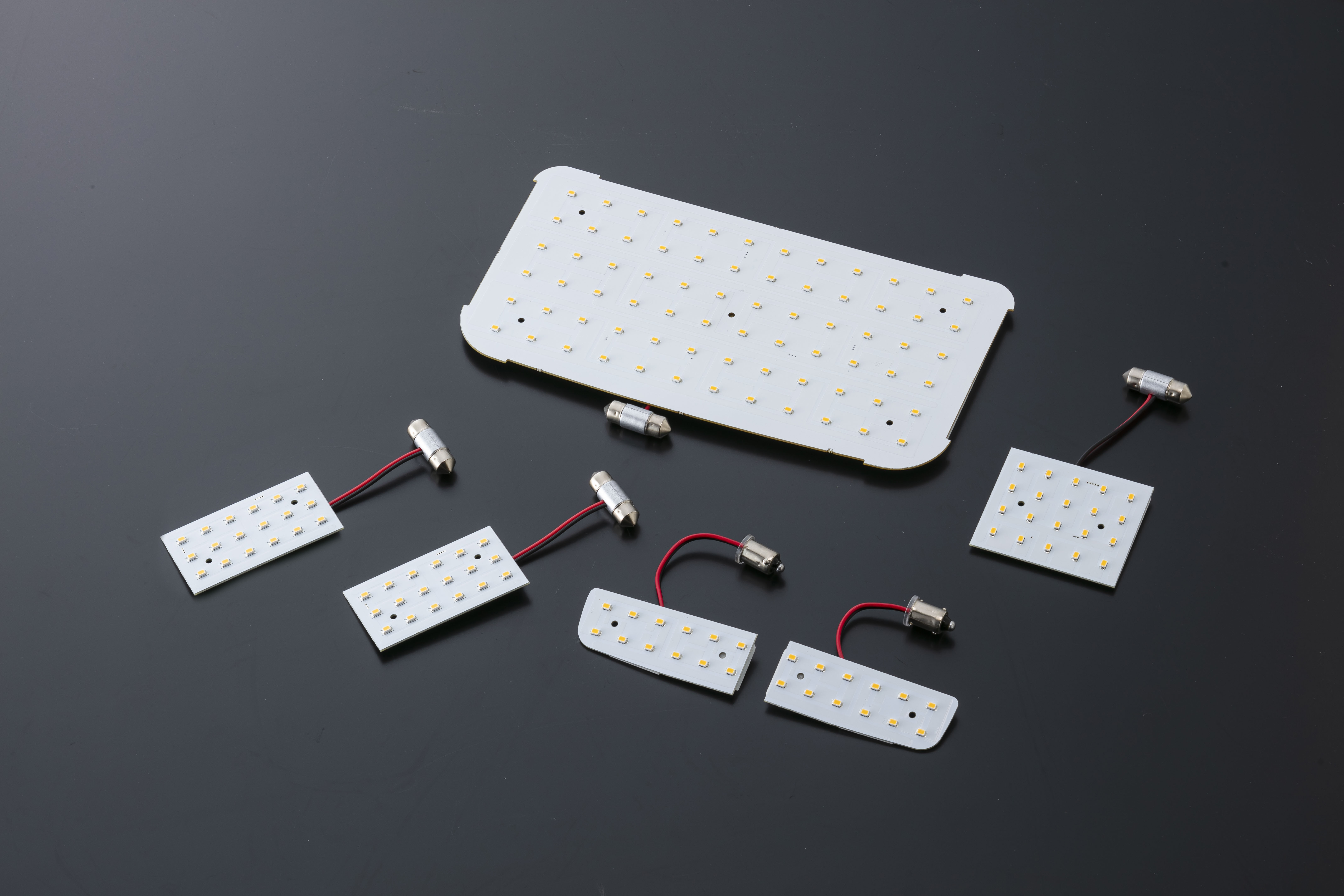 ジュエルLED ルームランプセット 電球カラー 200系ハイエース専用(4型