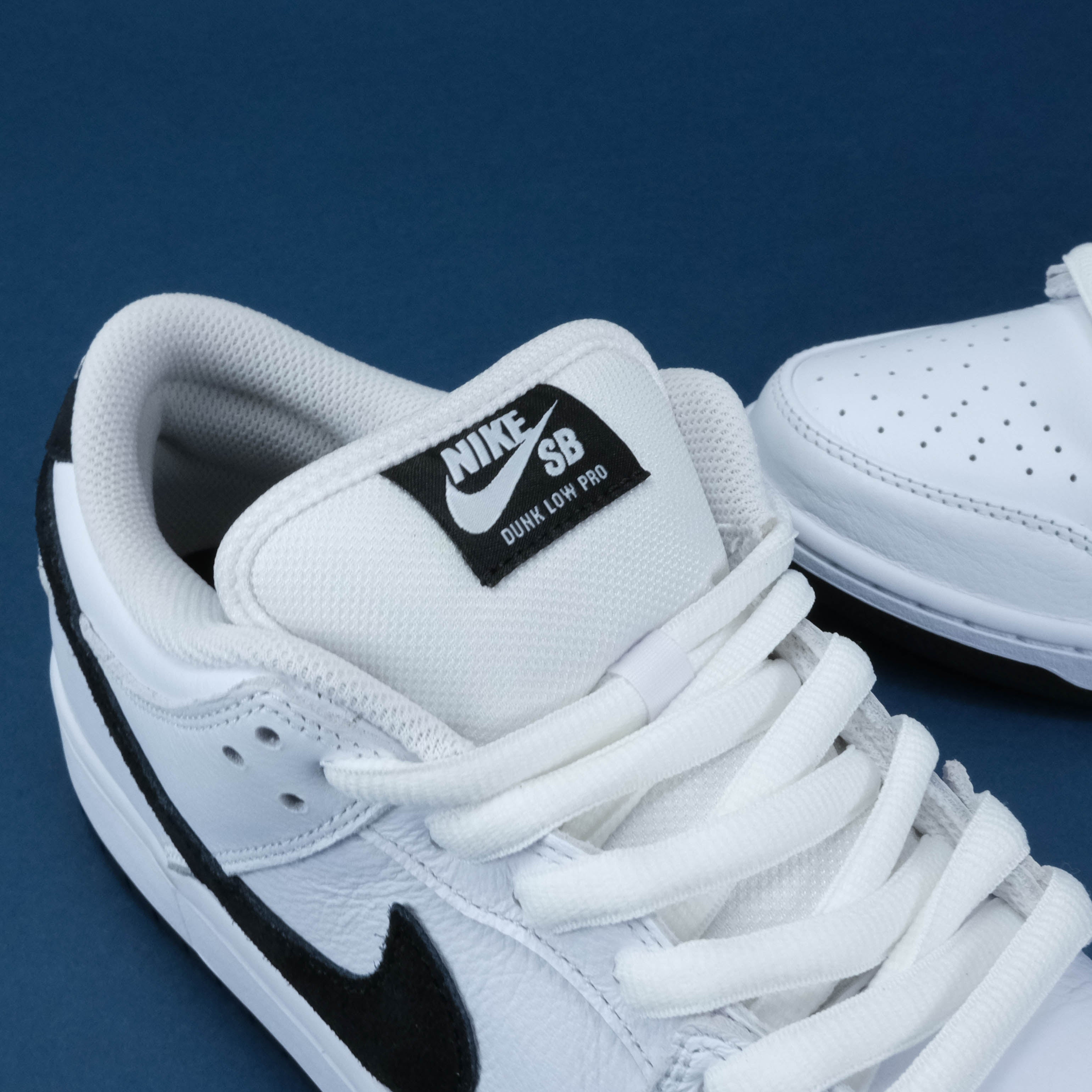 Nike SB Dunk Low Pro - White/Black — Val Surf