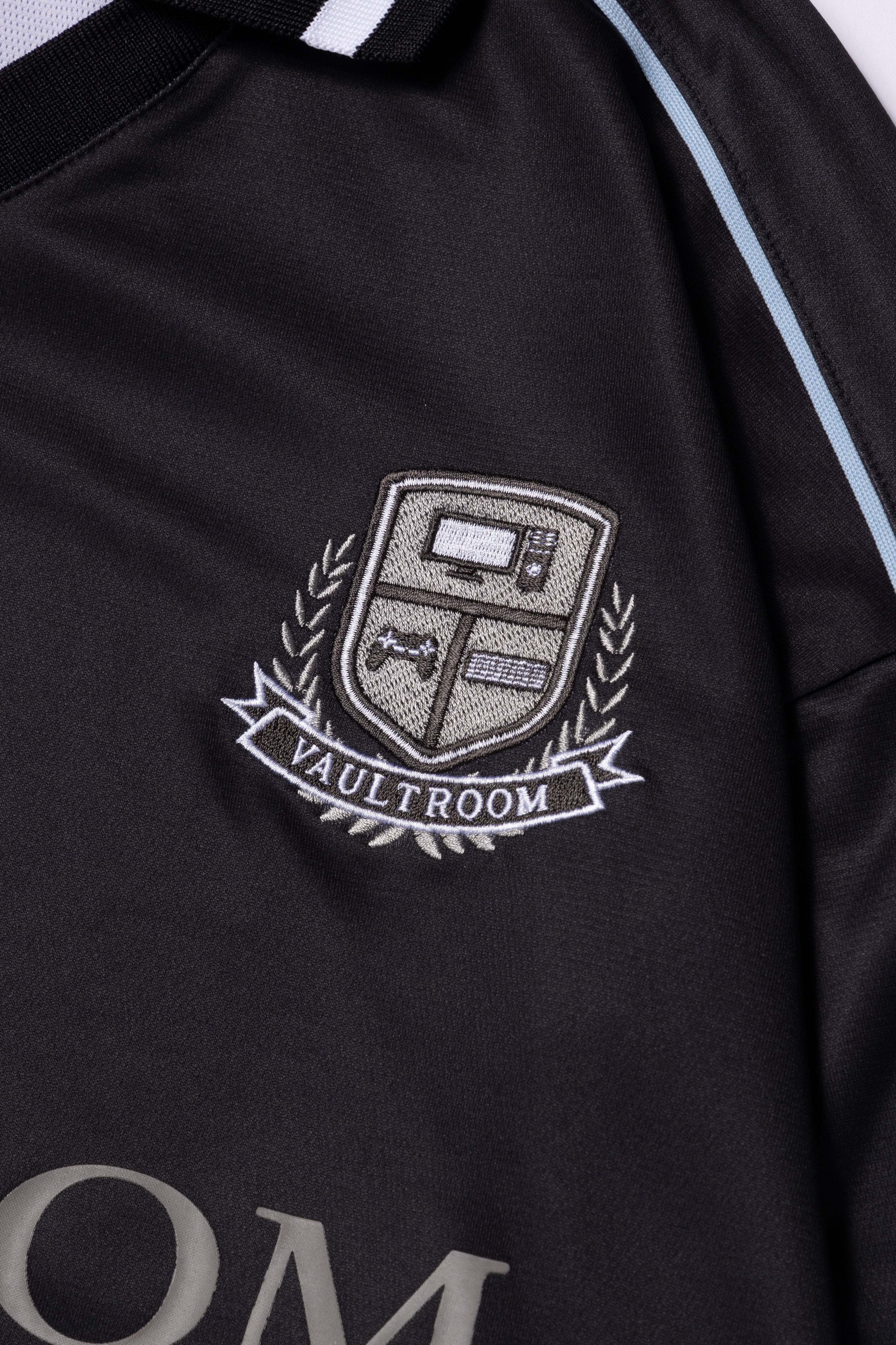VR x UMBRO GAME SHIRT – VAULTROOM
