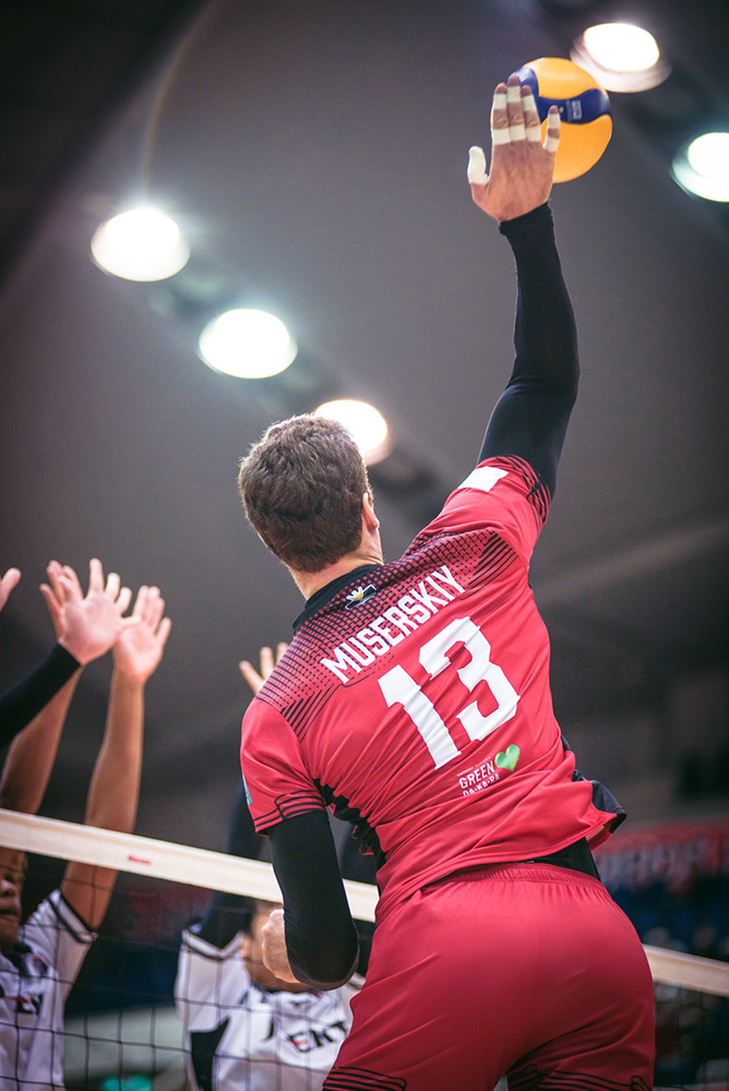 サントリーサンバーズ／ドミトリー・ムセルスキー選手 | バレーボール