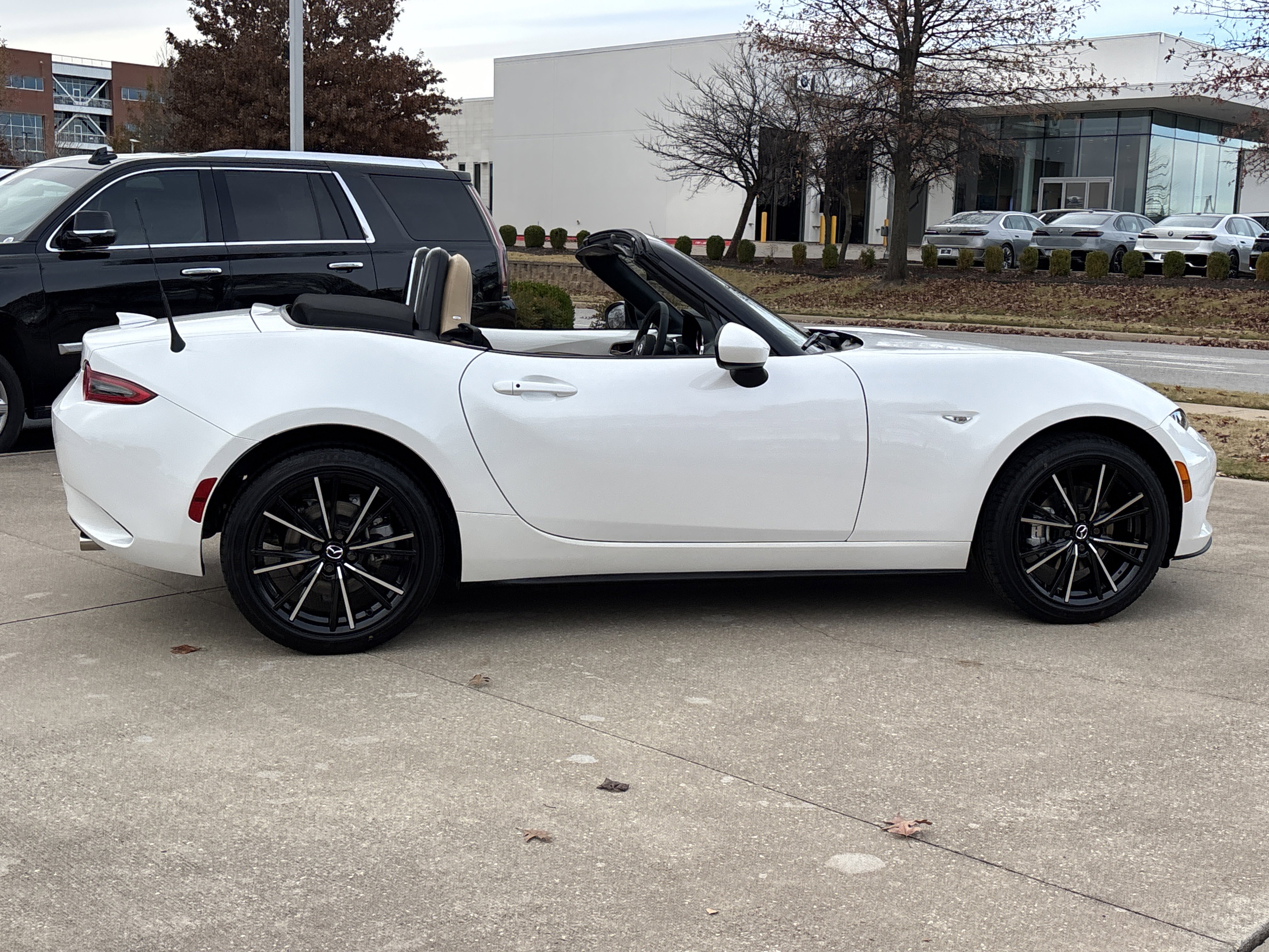 New 2025 Mazda MX-5 MIATA Grand Touring CONVERTIBLE in Bentonville