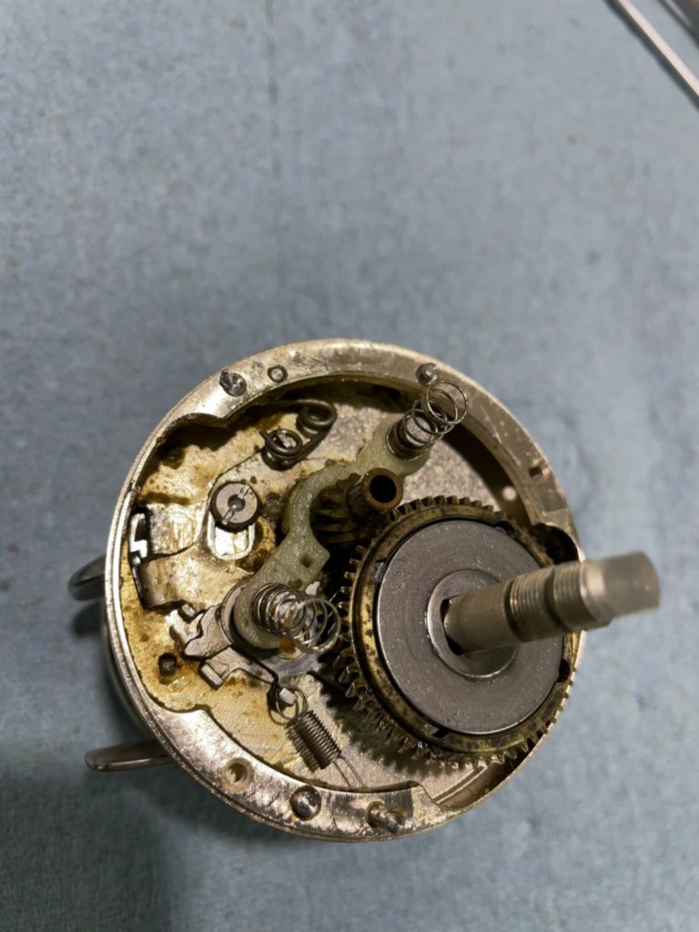 ダイワ ミリオネア CV-Z105」のオーバーホール - 関西・兵庫でリールの