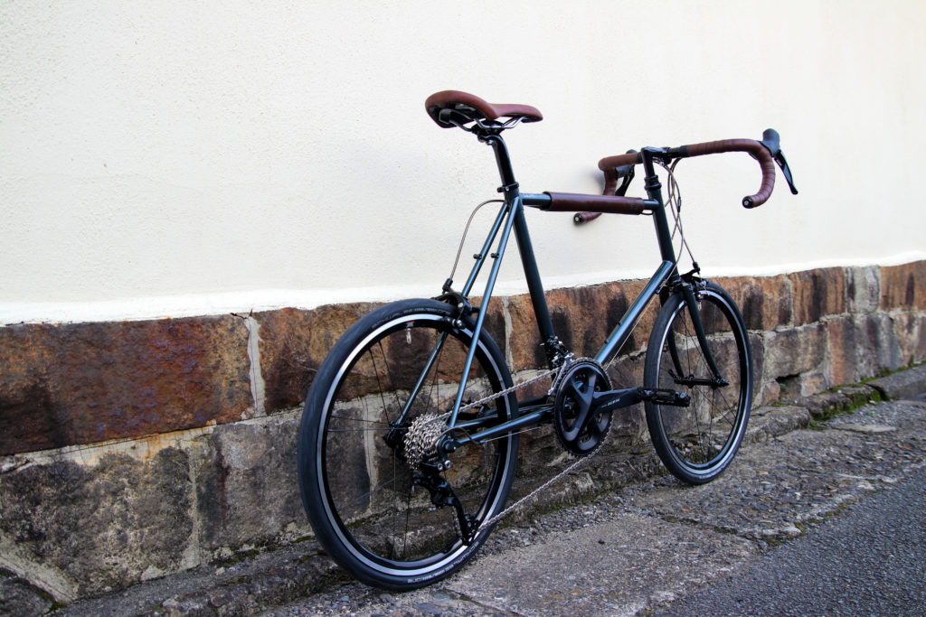 京都フレームビルダーが作る本格ミニベロロード、EBS Horizontal 451