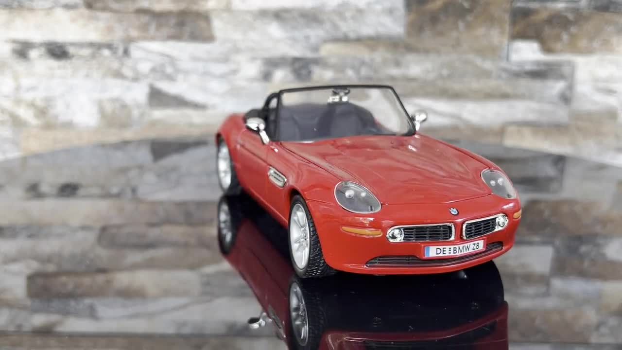BMW Z8 | Model Car | Diecast Car | 1/24 Scale Model Car | BMW Die