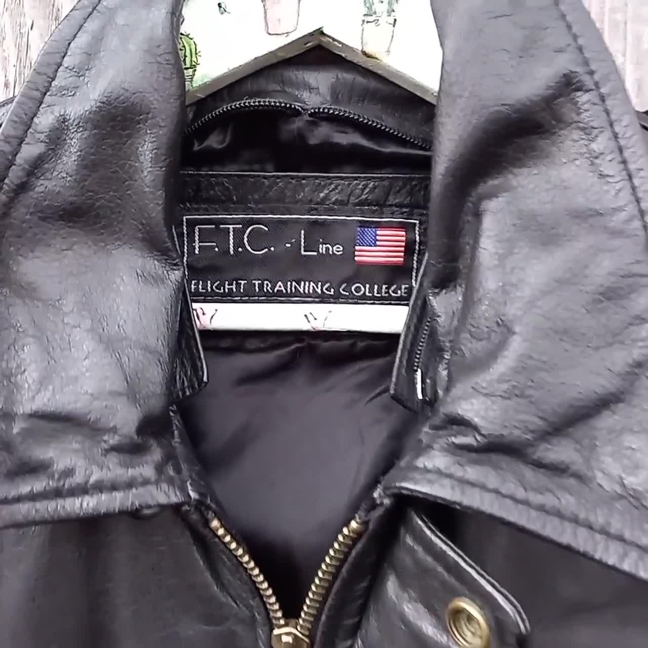 90s Vintage Black Leather Aviator Jacket: Retro Motorcycle Bomber