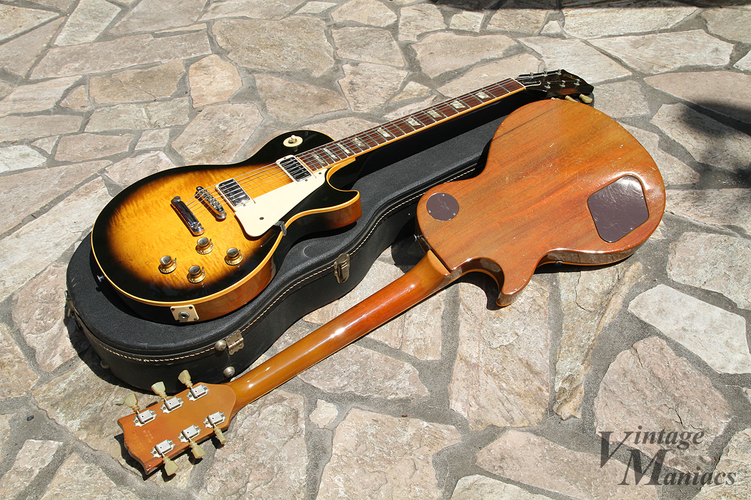 レッドスパークルのレスポール・デラックス - マホガニーボディの秘密