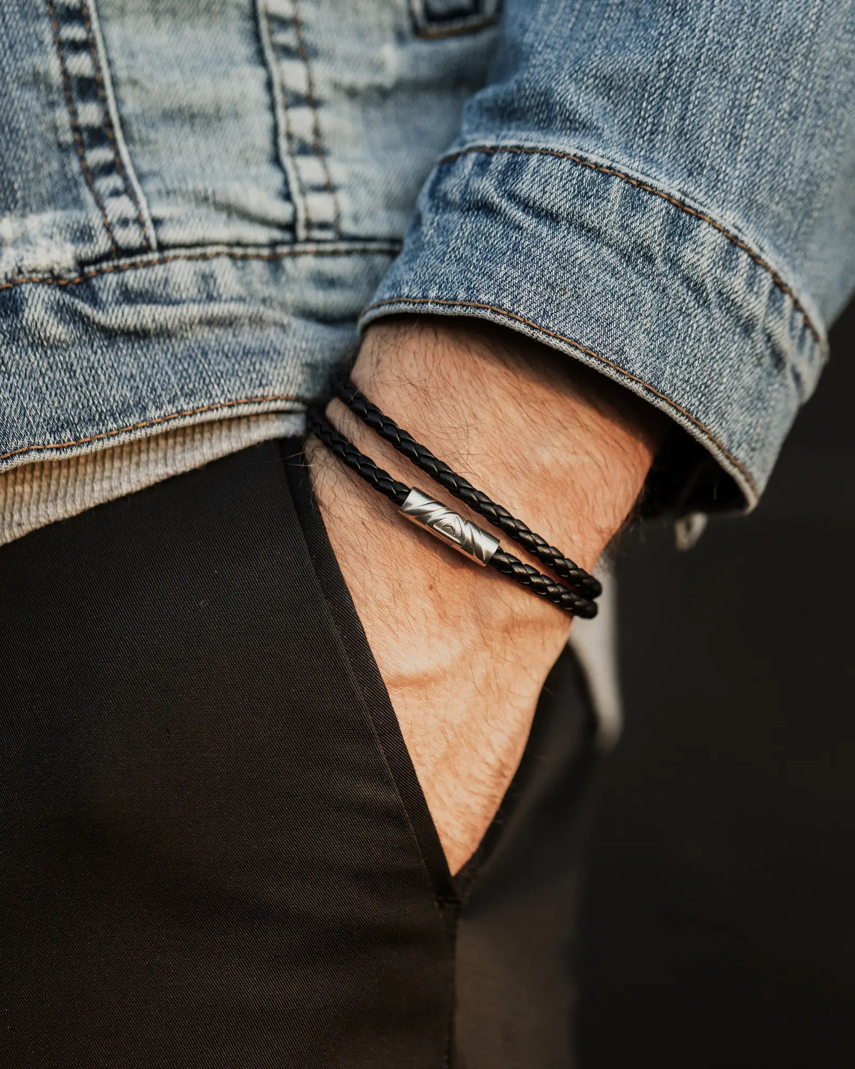 The Delta Double Bracelet - Black/Silver | Vincero | Vincero