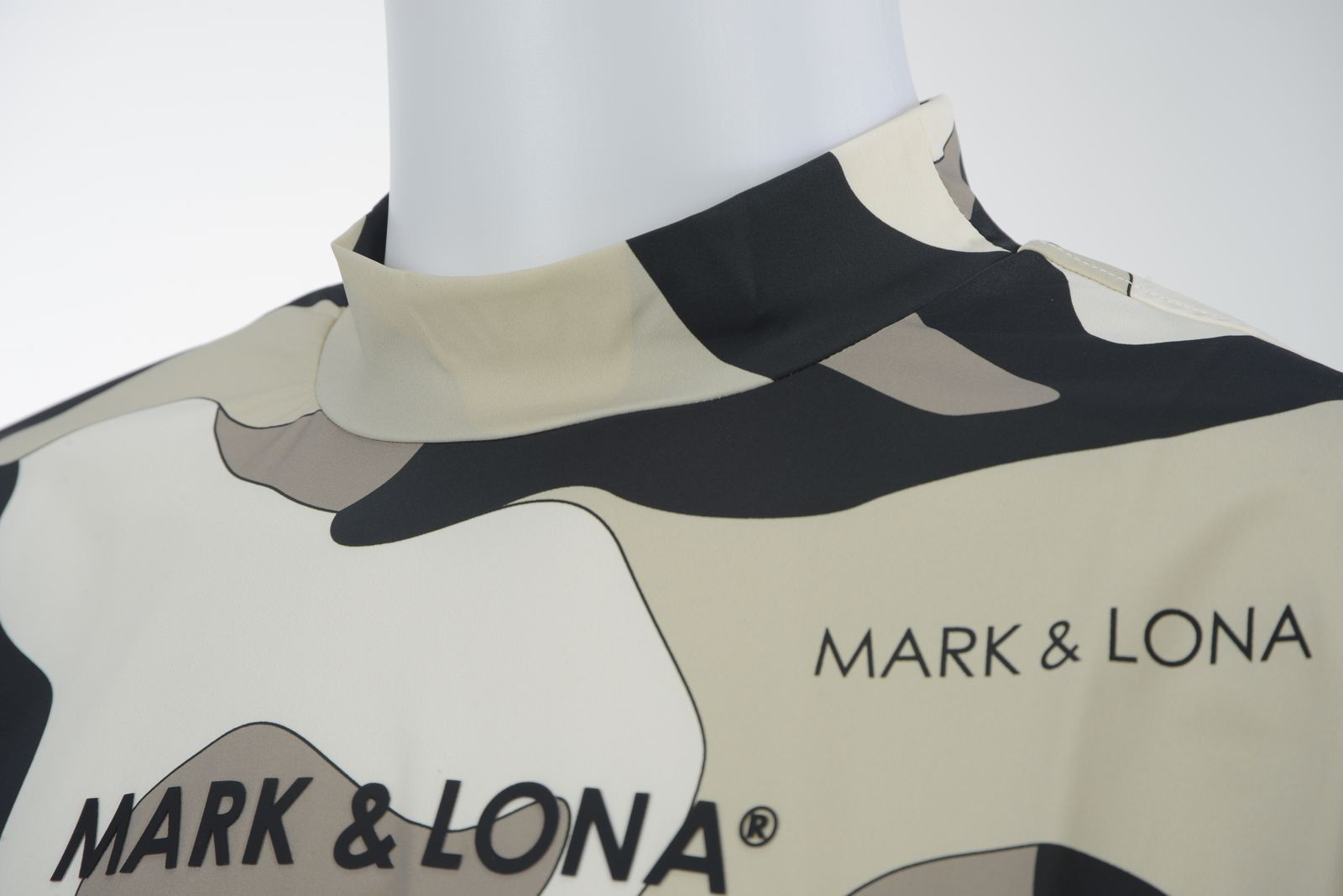 MARK&LONA - Milo Camo Tee | モックネック | 半袖Tシャツ