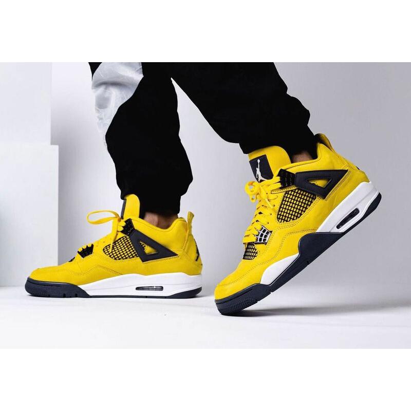 エアジョーダン4 ツアーイエロー NIKE AIR JORDAN 4 TOUR YELLOW