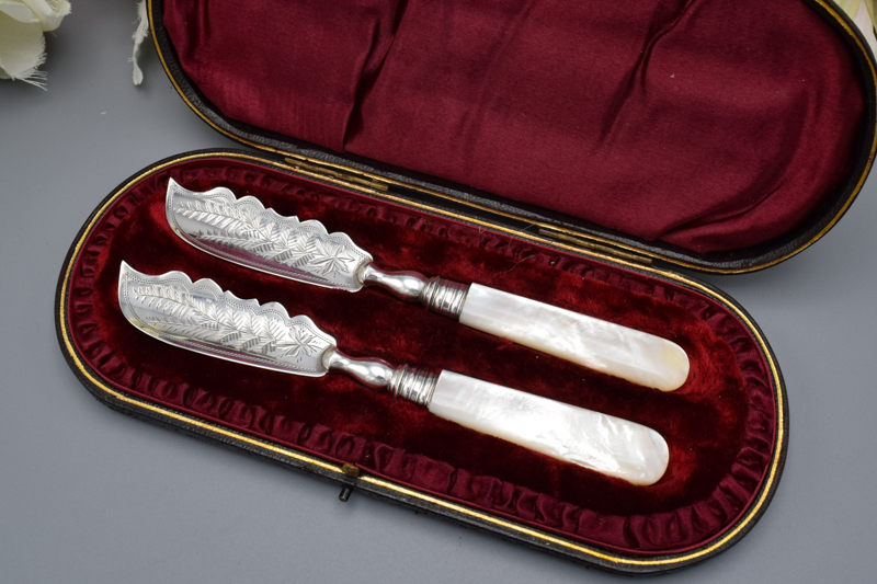 アンティークシルバー、アンティーク銀器純銀製（925）1891年 白蝶貝